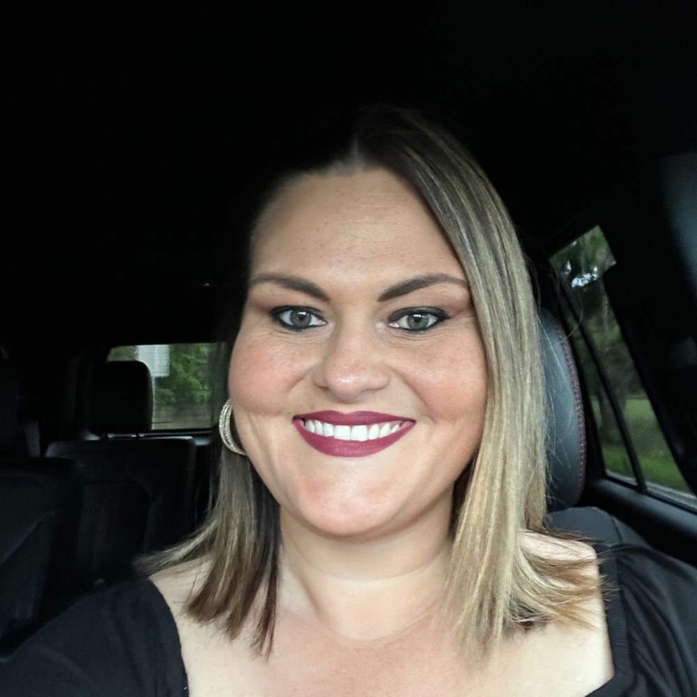 Meet your Posher, Danielle